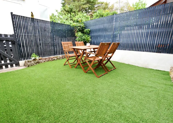 Grand Confort Centre Grande Terrasse Apartment Saint-Raphael (Var)